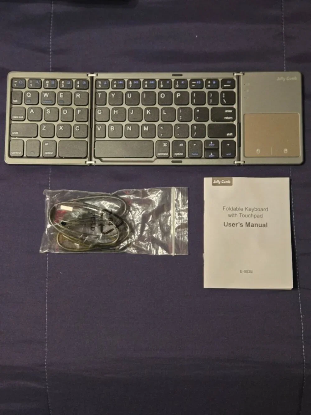 FOLDABLE BLUETOOTH KEYBOARD WITH MOUSE